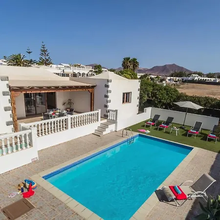 Lomas Villa *