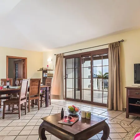 Lomas Villa *